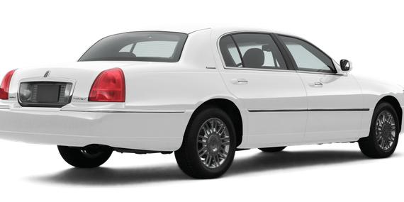 LINCOLN TOWN CAR 2007 1LNHM82V77Y604523 image
